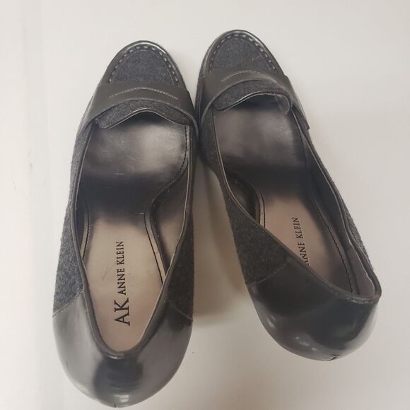 Anne Klein Women’s Two-Tone Grey Penny Loafer High Heels Size 10M Pre-Owned Good - Picture 8 of 15